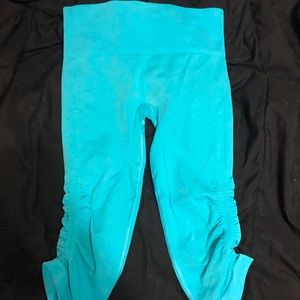 Teal blue lululemon crop leggings